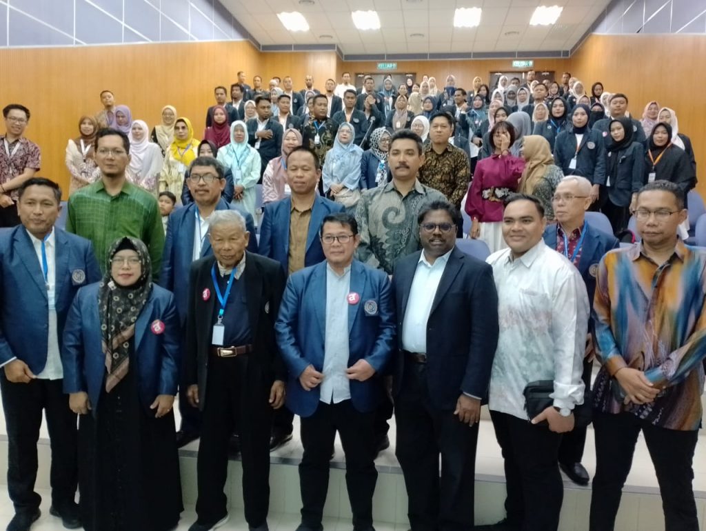 Gemilang di Kancah Internasional: Dosen Prodi Manajemen Pukau Dunia sebagai Keynote Speaker dan Session Chair di Universiti Malaysia Kelantan